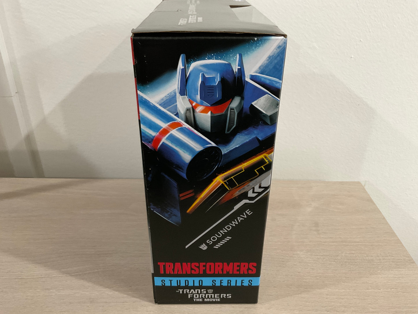 Transformers Studio Series 86 Leader Class Soundwave