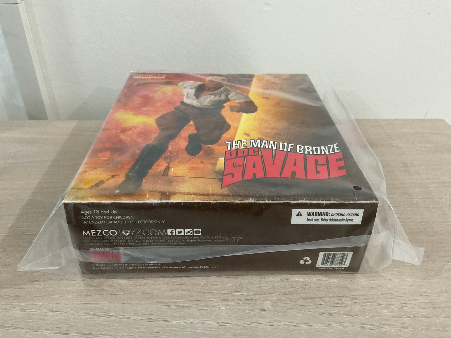 Mezco One:12 Collective Doc Savage Deluxe Edition 6-In Action Figure