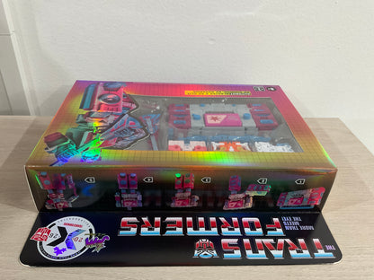 Transformers x Jem and the Holograms Autobot Blaster & KP Cassettes – SDCC 2026 Exclusive