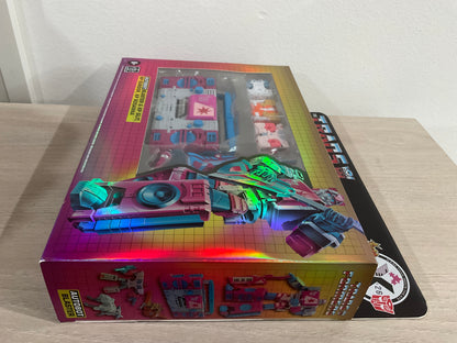 Transformers x Jem and the Holograms Autobot Blaster & KP Cassettes – SDCC 2026 Exclusive