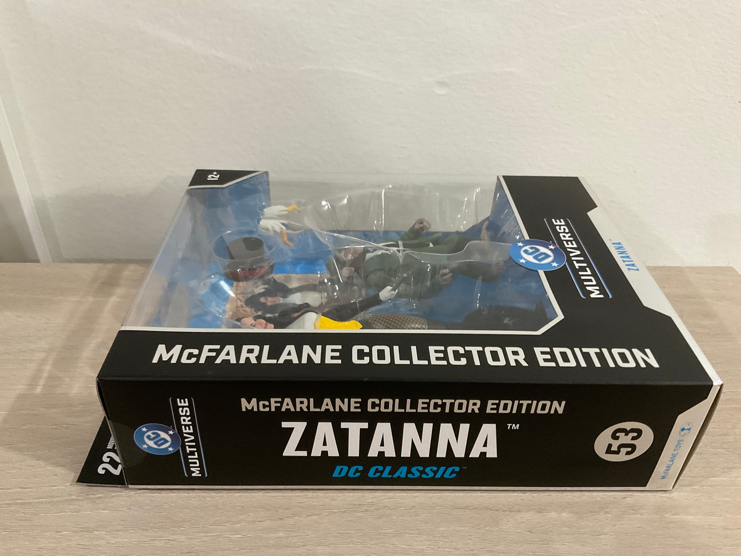 DC McFarlane Collector Edition Wave 13 #53 Zatanna with Detective Chimp (DC Classics) 7″ Action Figure