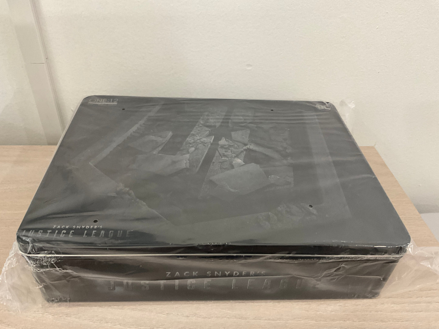 Mezco One:12 Collective Steel Deluxe Boxed Set Zack Snyder Justice League Figure