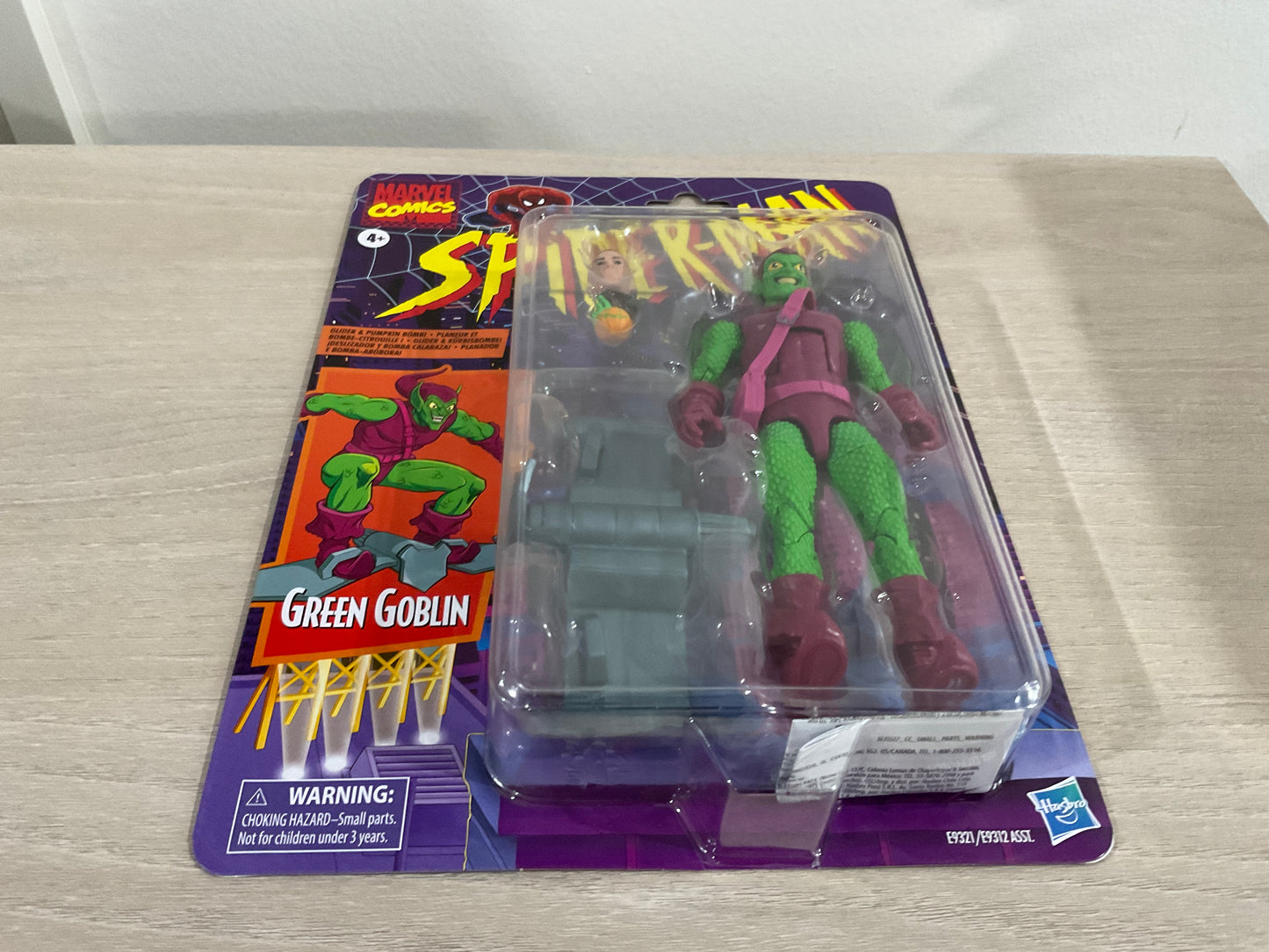Spider-Man Retro Marvel Legends Green Goblin 6-Inch Action Figure (Reissue)