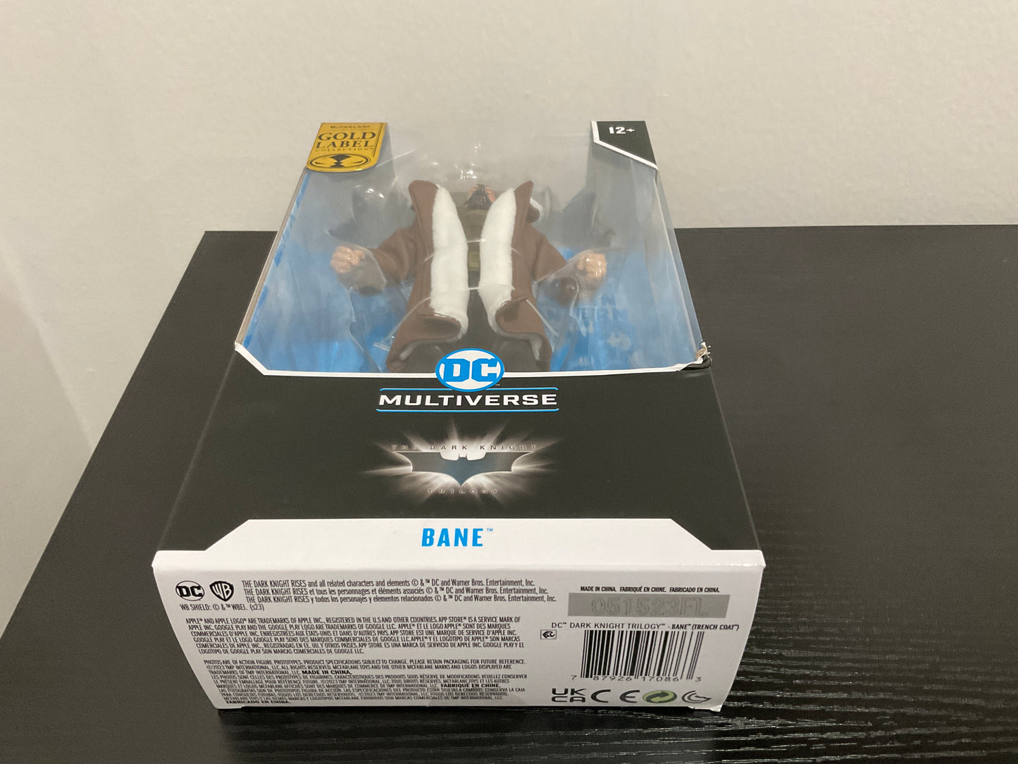 McFarlane DC Multiverse Bane (Trench Coat) Gold Label – Batman: The Dark Knight Trilogy (SDCC 2023 Exclusive) Substandard Box
