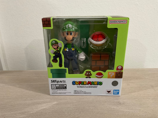 Tamashii Nations Super Mario Luigi S.H.Figuarts Action Figure