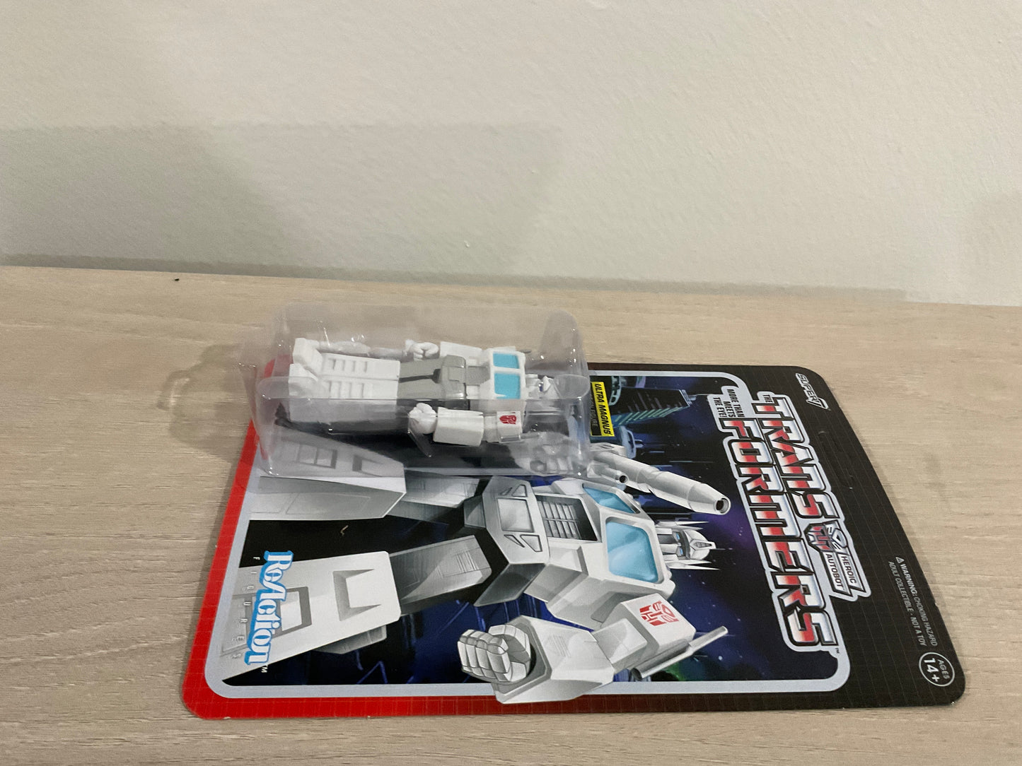 Super7 Transformers – Optimus Prime (Ultra Magnus) 3.75" ReAction Figure