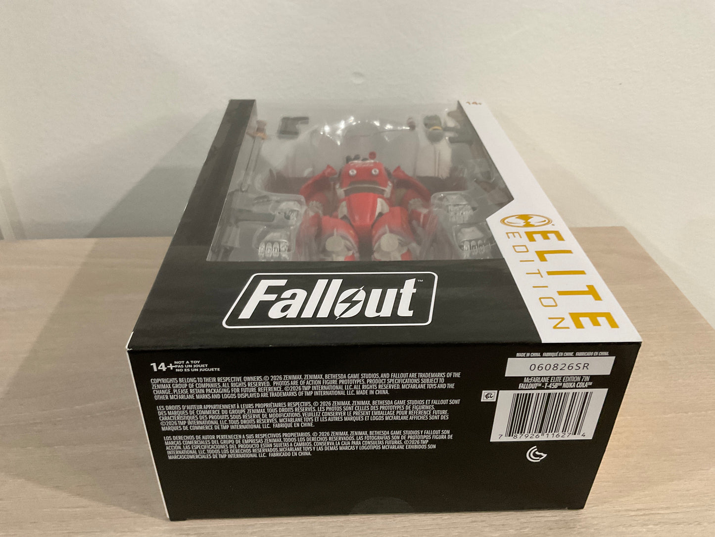 McFarlane Toys Fallout Elite Edition #13 T-45B Nuka Cola 7" Deluxe Action Figure — Substandard Package 1