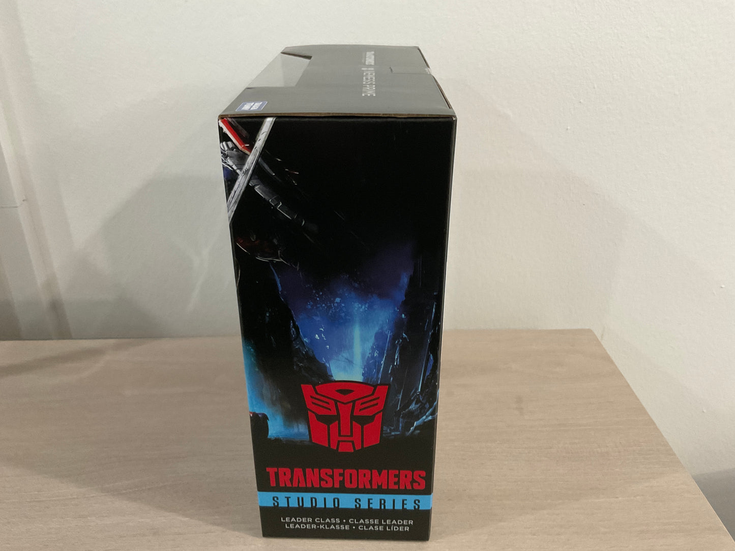 Transformers Studio Series Leader Class AOE Optimus Prime Figure