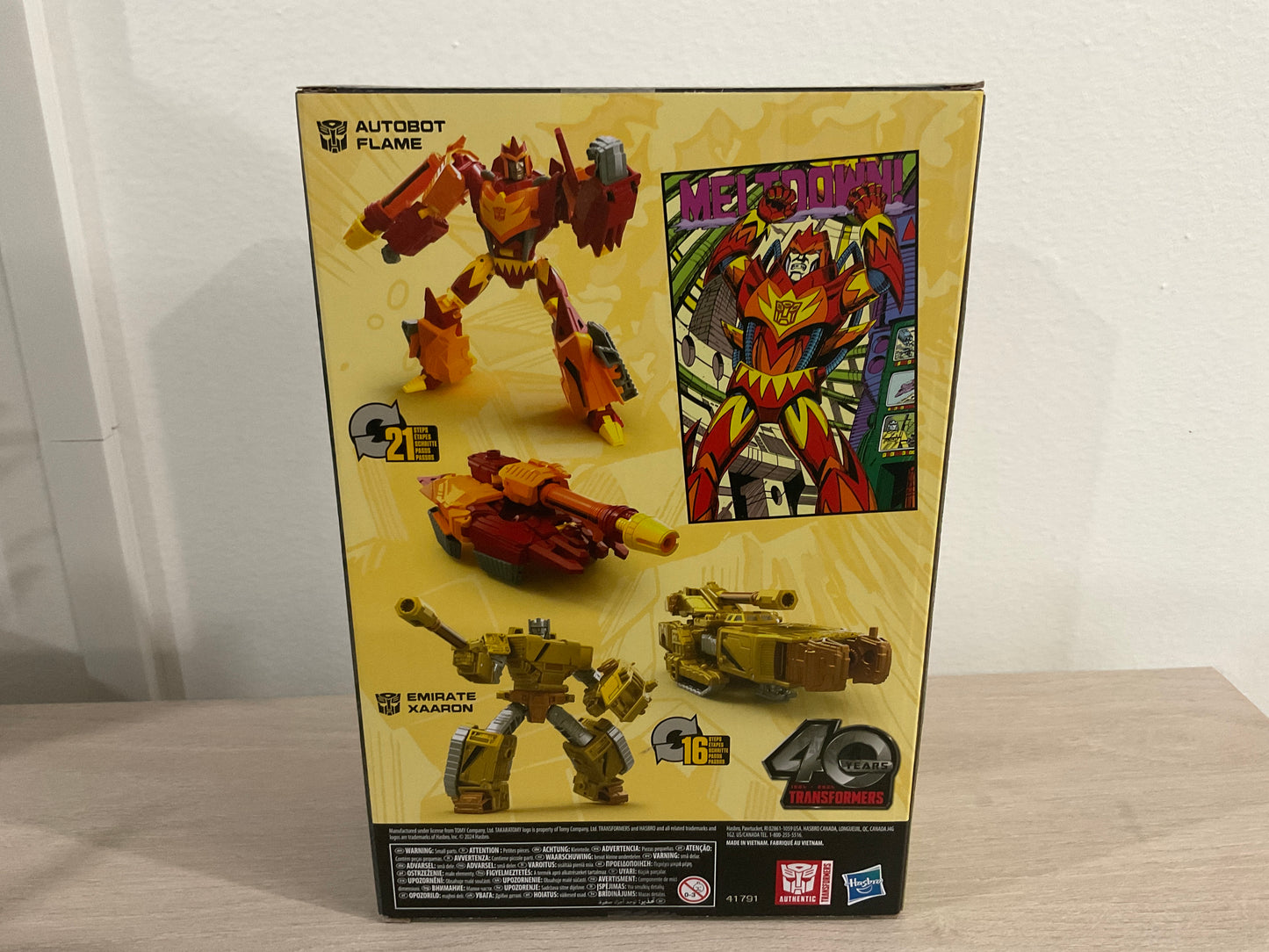 Transformers Generations 40th Anniversary Autobot Flame & Emirate Xaaron Comic Edition Exclusive Two-Pack