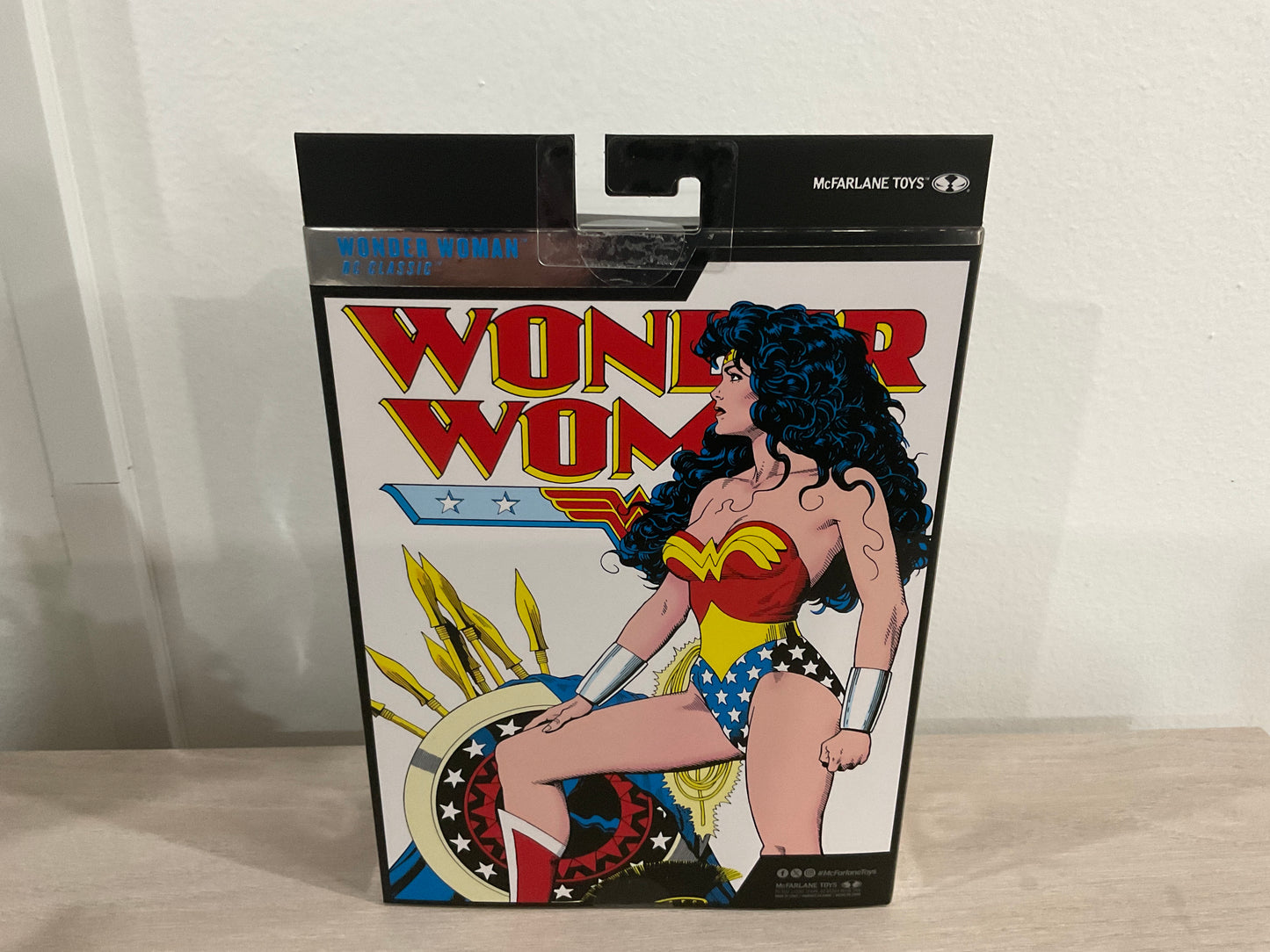 DC McFarlane Collector Edition #61 Wonder Woman (1980s) 7-Inch Scale Action Figure