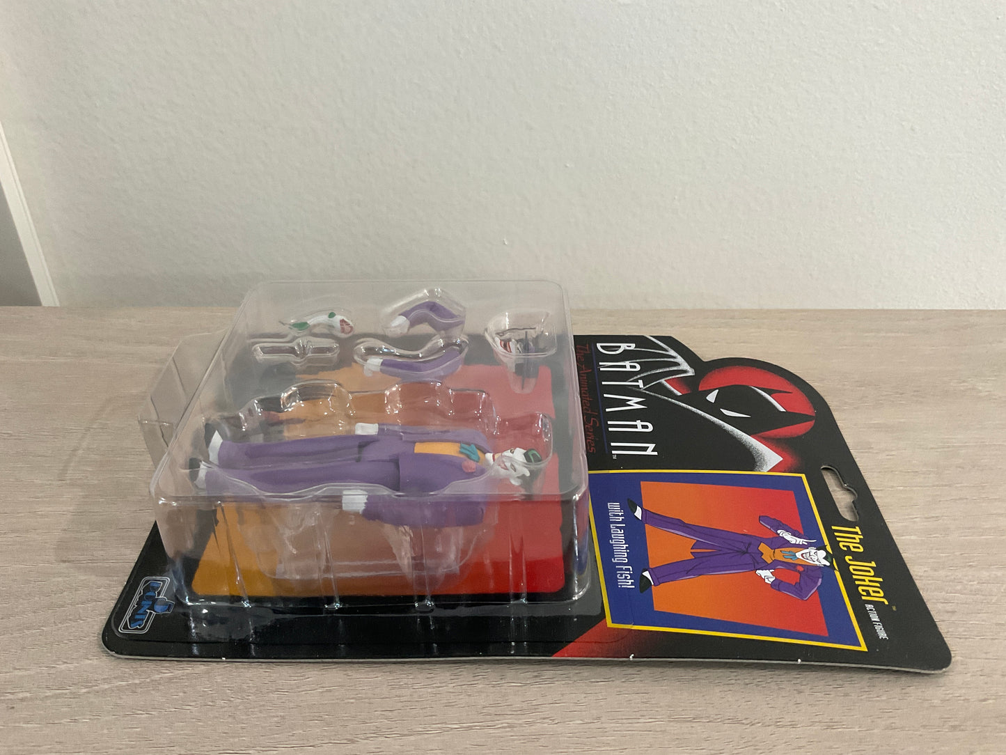 Mezco 5 Points The Joker Batman: The Animated Series 3.75-Inch Action Figure