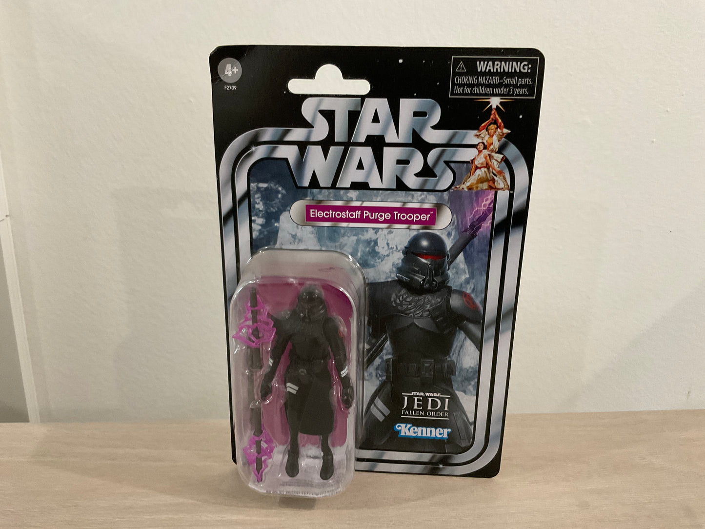 Star Wars Vintage Collection Electrostaff Purge Trooper 3.75-In Figure (Jedi Fallen Order) EE Exclusive (Substandard Card)