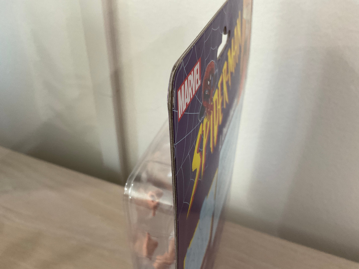 Marvel Legends Retro Collection J. Jonah Jameson 6-Inch Figure (Damaged Package 2) - Reissue