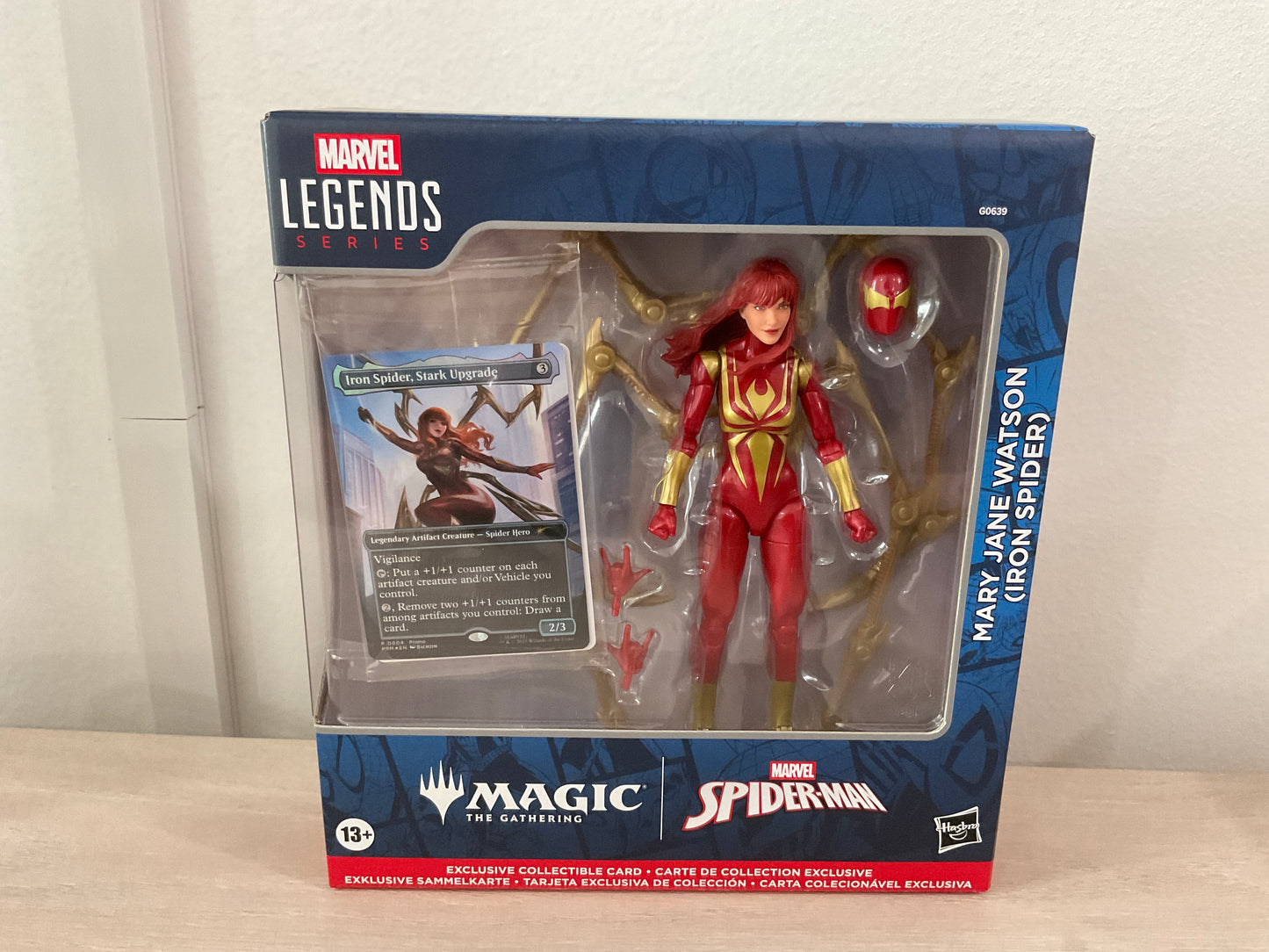 Marvel Legends Magic: The Gathering Spider-Man Bundle (Figures + Foil Cards) - 4 Pack