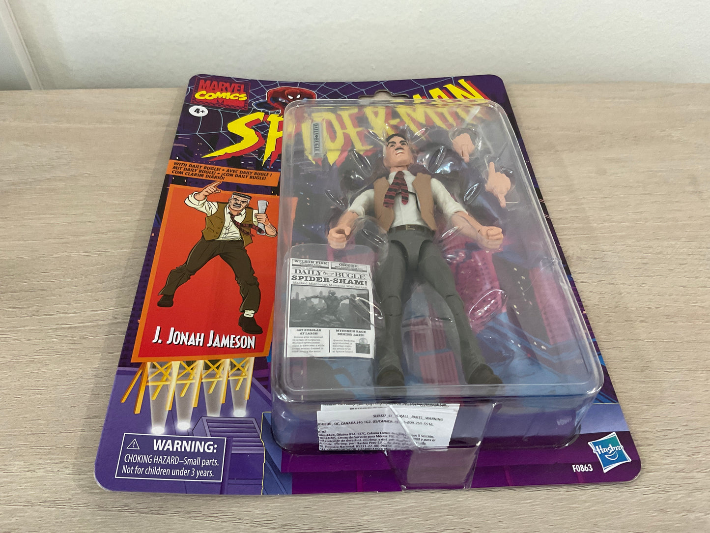 Marvel Legends Retro Collection J. Jonah Jameson 6-Inch Figure (Damaged Package 1) - Reissue