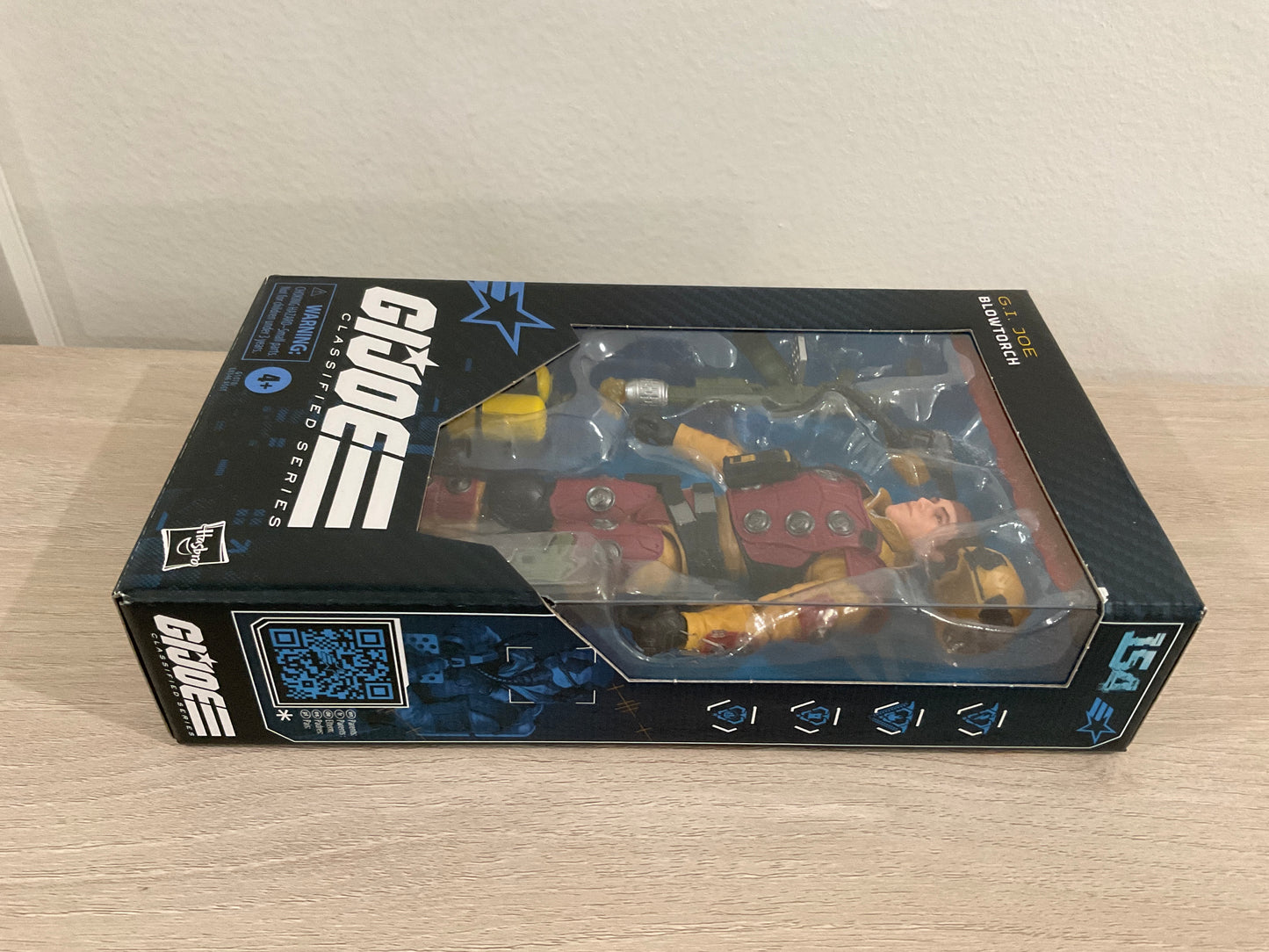 G.I. Joe Classified Series Blowtorch 6-Inch Action Figure Hasbro (Substandard Box 2)