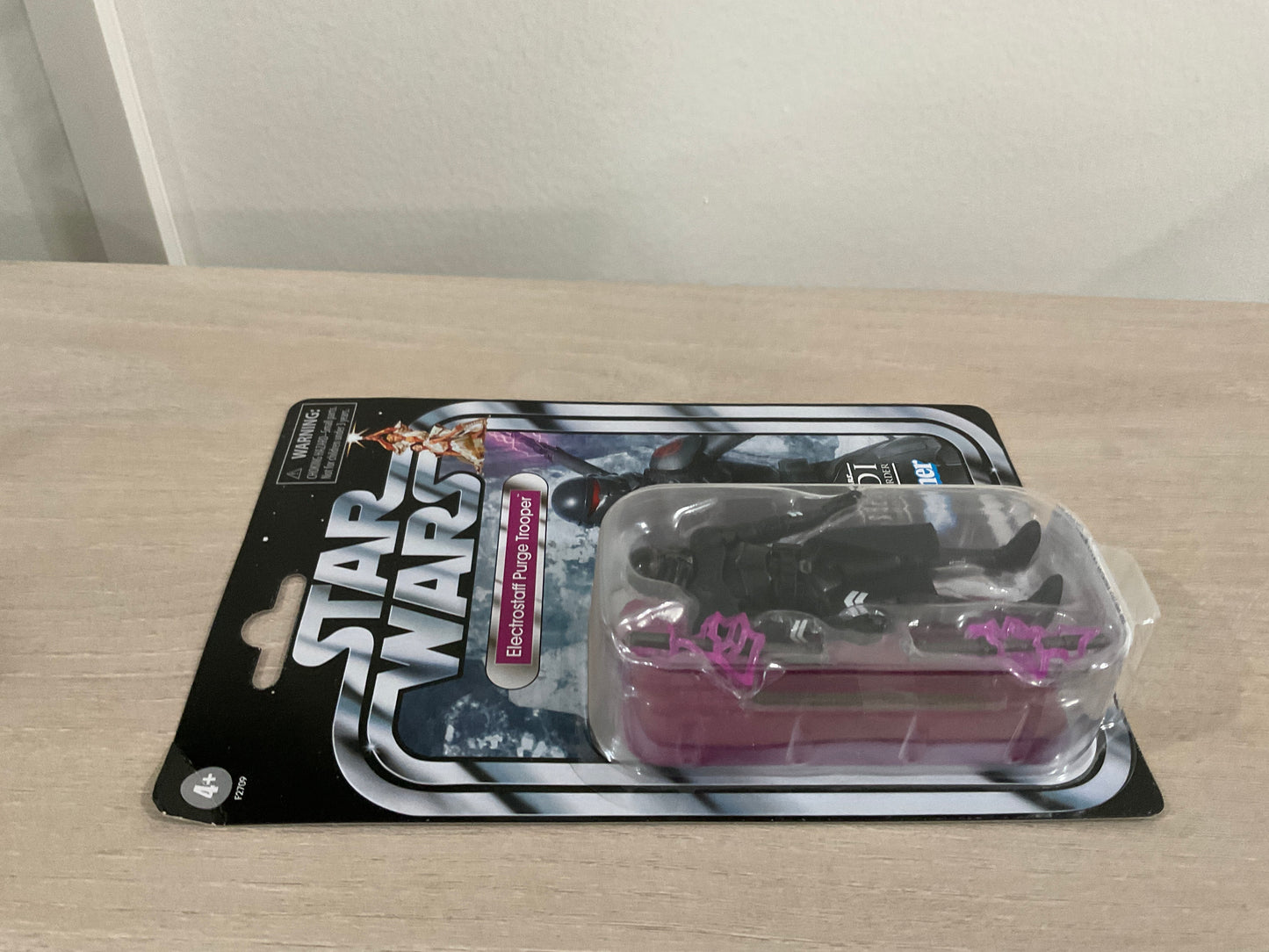 Star Wars Vintage Collection Electrostaff Purge Trooper 3.75-In Figure (Jedi Fallen Order) EE Exclusive (Substandard Card)