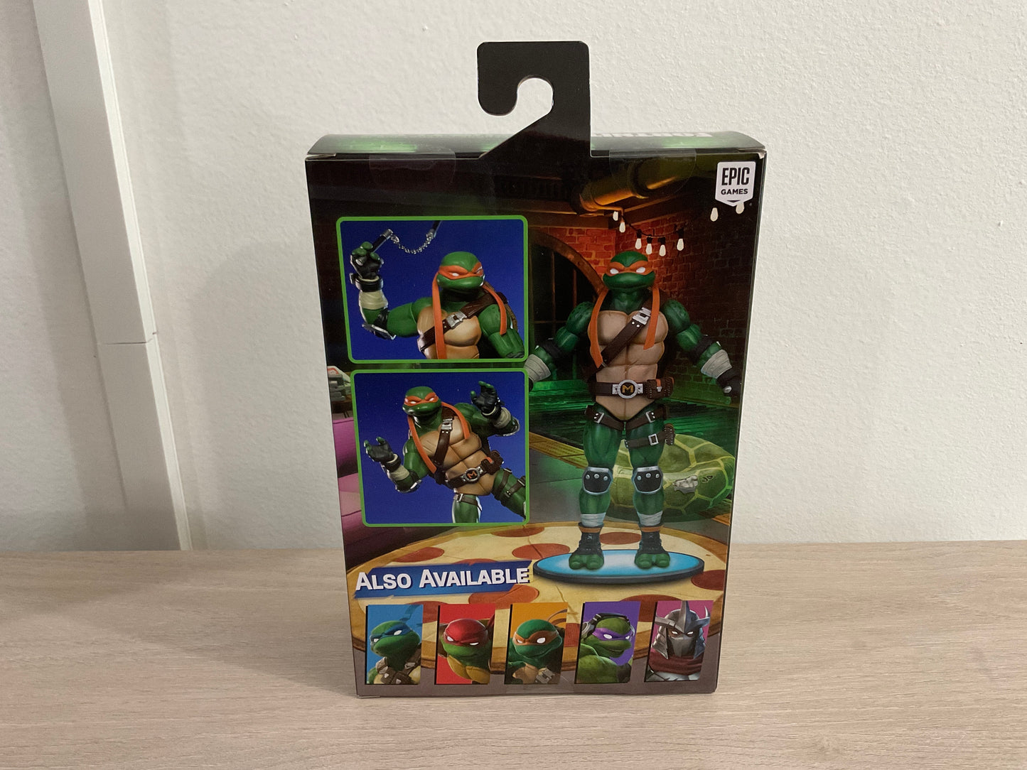 NECA Fortnite x Teenage Mutant Ninja Turtles Ultimate Michelangelo 7-Inch Scale Action Figure