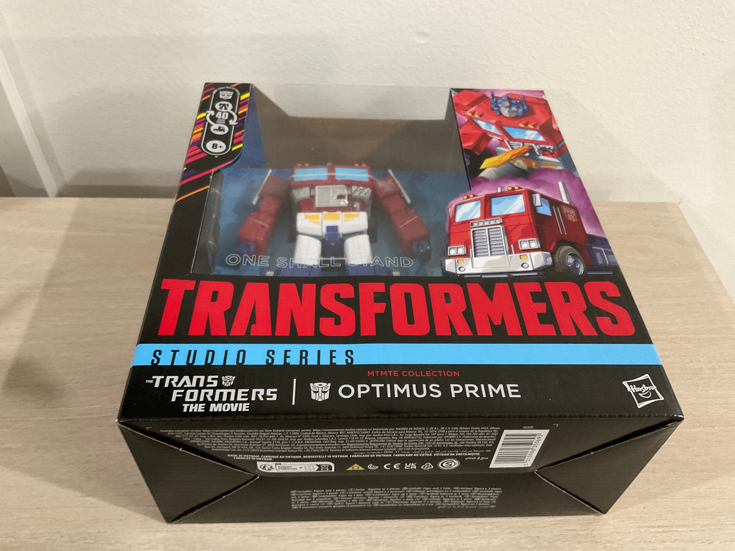 Transformers Studio Series MTMTE Collection The Transformers: The Movie Leader Class Optimus Prime Action Figure