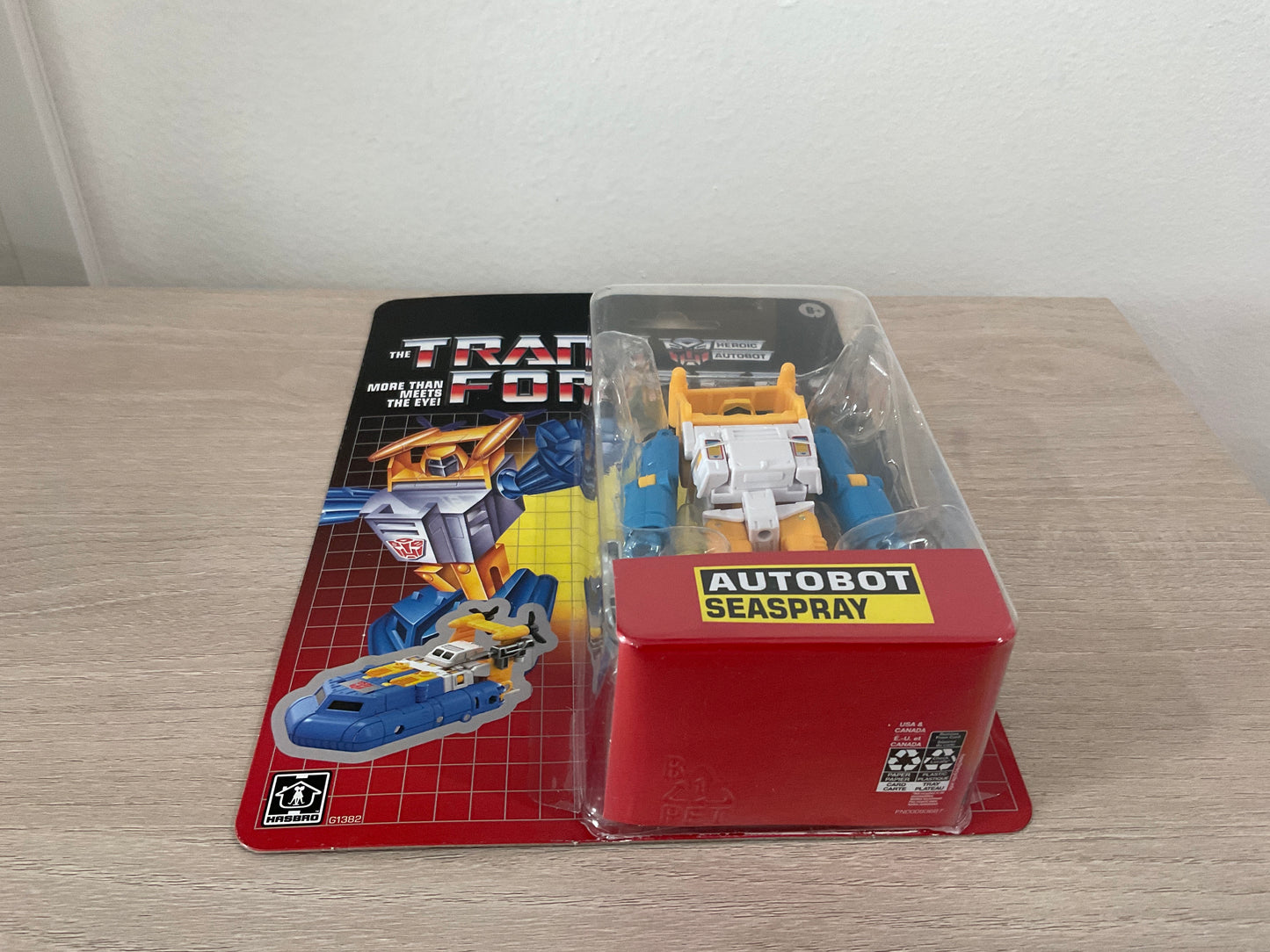 Transformers Toys Autobot Seaspray – Retro G1-Inspired 5-Inch Action Figure