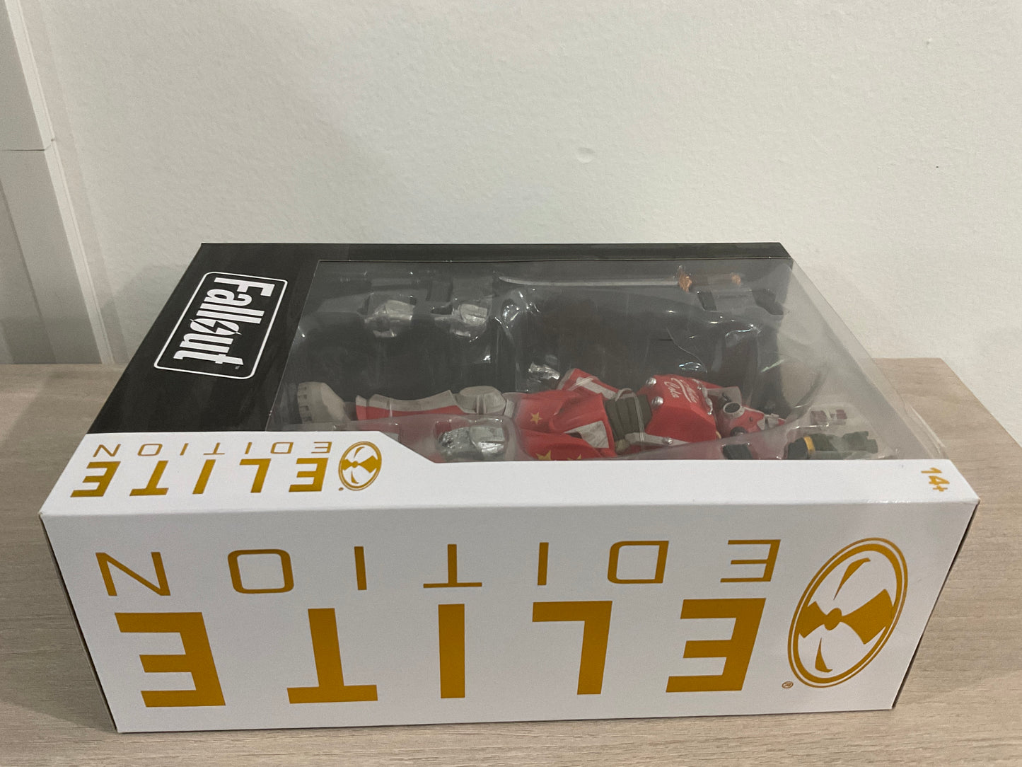 McFarlane Toys Fallout Elite Edition #13 T-45B Nuka Cola 7" Deluxe Action Figure — Substandard Package 1